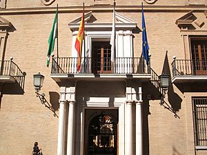 Archivo:Ayuntamiento de Antequera