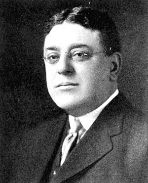 Archivo:Bernard Ginsburg Detroit