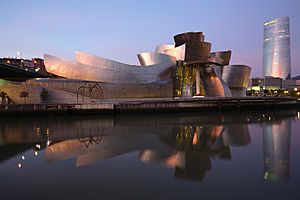 Archivo:Bilbao - Guggenheim aurore