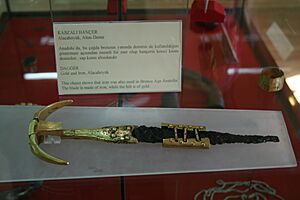 Archivo:Dagger Alacahoyuk