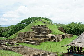 ES San Andres 05 2012 Estructura 1 La Acropolis 1562.JPG