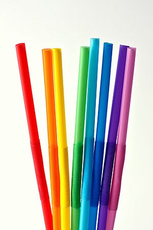 Archivo:Eight drinking straws (4273846588)