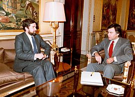 Archivo:Felipe González recibe al presidente de la Generalitat valenciana