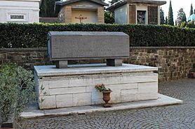 Archivo:Giovanni Papini's grave in Cimitero delle Porte Sante (Florence)