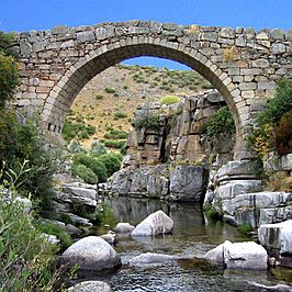 Puente romano del Pozo de las Paredes.