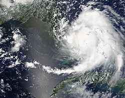 Archivo:Hurricane Katrina August 25 2005