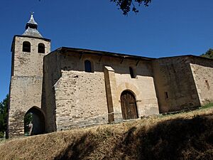 Archivo:Iglesia de San Martín (Lombillo y Salas de los Barrios)