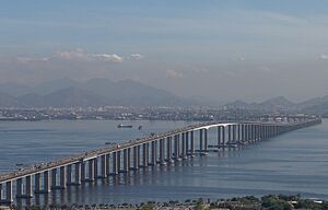 Archivo:Ilha de Mocanguê by Diego Baravelli (cropped)
