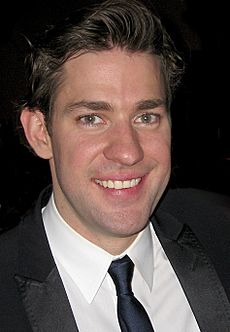 Archivo:John Krasinski and Josh Wood (cropped)