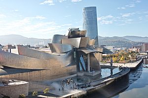 Archivo:Museo Guggenheim, Bilbao (31273245344)