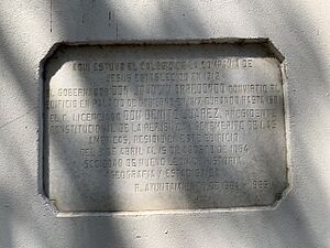 Archivo:Placa conmemorativa del edificio antes Palacio de gobierno de Nuevo León