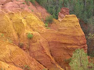 Archivo:Roussillon sentier des ocres