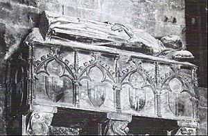 Archivo:Sepulcre gòtic d'Ermessenda a Girona