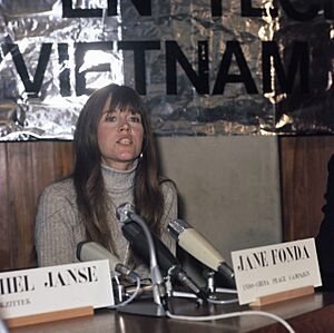 Archivo:Vietnambijeenkomst in cultureel Centrum De Lindenberg te Nijmegen Jane Fonda (…, Bestanddeelnr 254-9554
