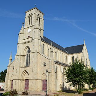 Église de Belleville-sur-Vie 1.jpg