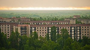 Archivo:Взгляд на запад из центра Припяти