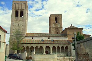 Archivo:Arevalo - Iglesia de San Martin 10