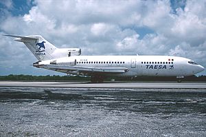 Archivo:Boeing 727-22, TAESA AN1045545