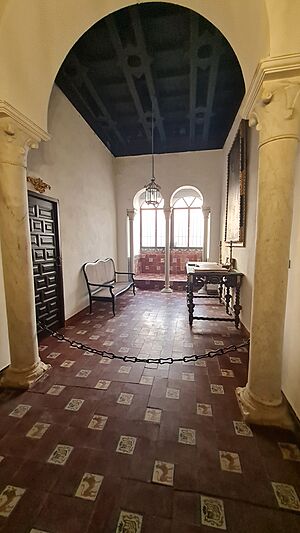Archivo:Castillo de Espejo 2