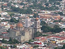 Catedral y Plaza de toros, vista desde el Cerro de la Capilla - panoramio.jpg