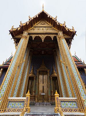 Archivo:Gran Palacio, Bangkok, Tailandia, 2013-08-22, DD 24