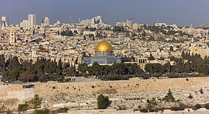 Archivo:Jerusalem-2013(2)-View of the Dome of the Rock & Temple Mount 02