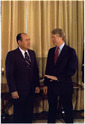 Archivo:Jimmy Carter with Carlos Humberto Romero President of the Republic of El Salvador. - NARA - 176138