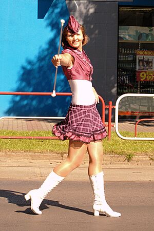 Archivo:Mażoretka - Majorettes group AKCENT from Katowice-Ligota