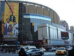 Archivo:Madison Square Garden, 2005