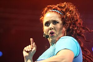 Archivo:Micaela Castelotti en el show musical de Isa TKM - 1