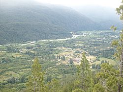 Mirtha y Eduardo vista de la ciudad Lago Puelo - panoramio.jpg