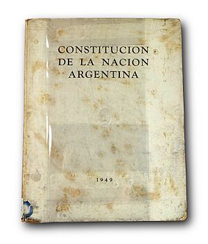 Archivo:Museo del Bicentenario - Constitución del año 1949