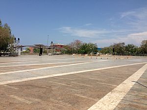 Archivo:Plaza de la Paz Barranquilla