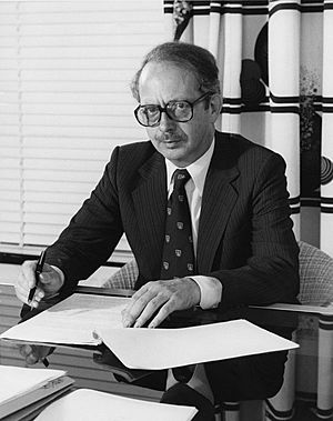 Archivo:Professor R. G Dahrendorf, 1980