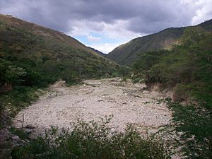 Archivo:Quebrada Santa Maria, Paracotos