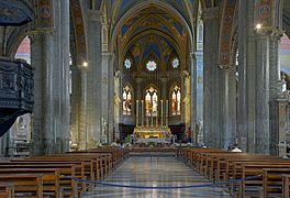 Santa Maria sopra Minerva (Rome) - Inside HDR