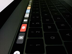 Archivo:Touch bar of 15" MacBook pro