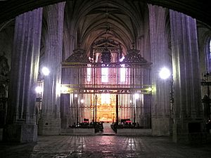 Archivo:Valladolid, España.- San Benito. Interior