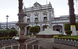 Vista del Palacio Municipal del H. Ayuntamiento de Jalacingo.jpg