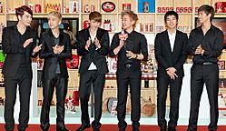 Archivo:2PM at Coca-Cola Colletion 125 opening event from acrofan