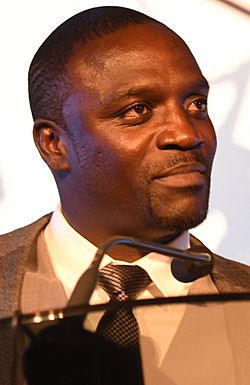 Akon in July 2015 (cropped).jpg