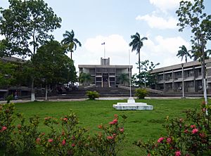 Archivo:Belmopan Parliament