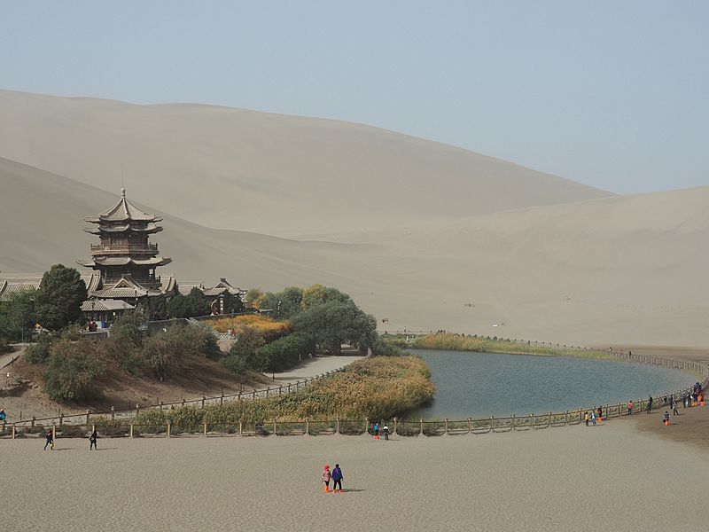 Crescent Moon Lake (23889572731)