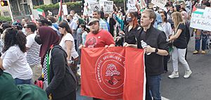 Archivo:DSA at March for Palestine at Downtown Charlotte May 22, 2021