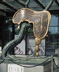 Dalí, Perfil del tiempo, Vroclavo, 7.jpeg