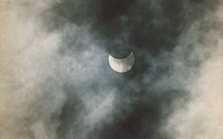 Archivo:Eclipse CR 1991 c zoom