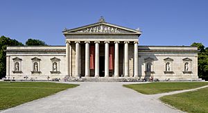 Archivo:Glyptothek in München in 2013