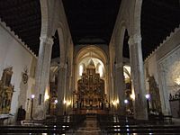 Archivo:Interior de la Parroquia de Santiago de Écija