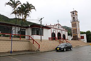 Archivo:Parroquia San Francisco Javier Acevedo Huila 2020 2