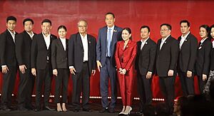 Archivo:Pheu Thai Party Executive Committee 2023